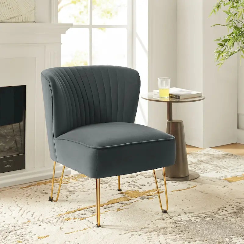 Chaise d'appoint capitonnée moderne en velours avec pieds dorés par