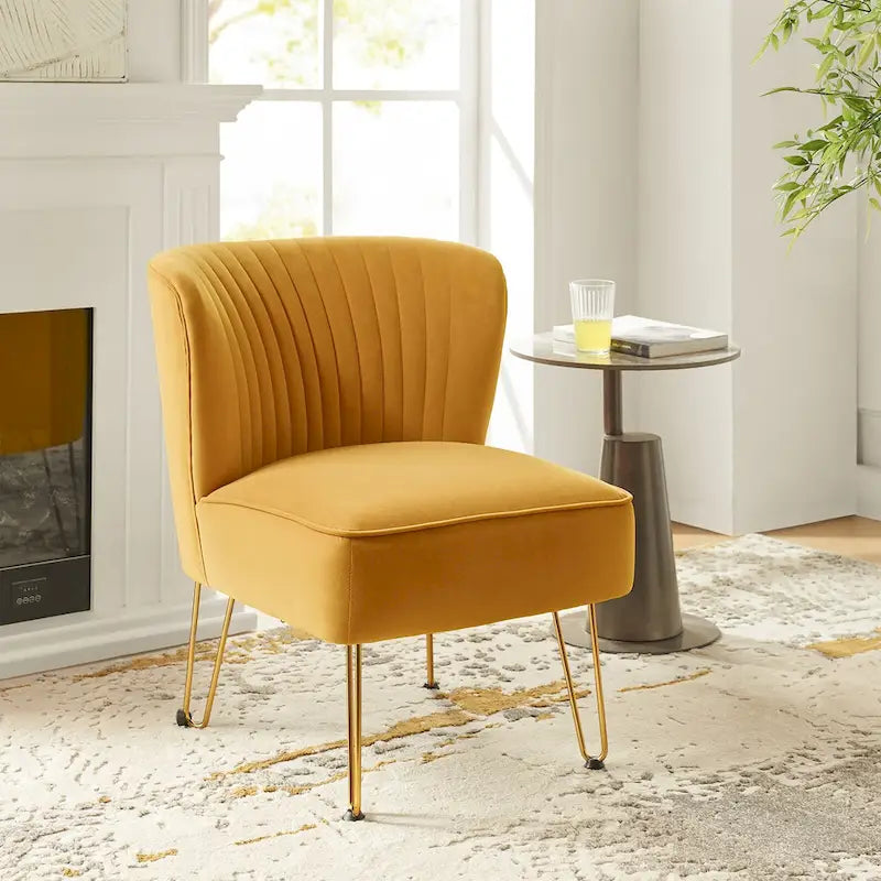 Chaise d'appoint capitonnée moderne en velours avec pieds dorés par
