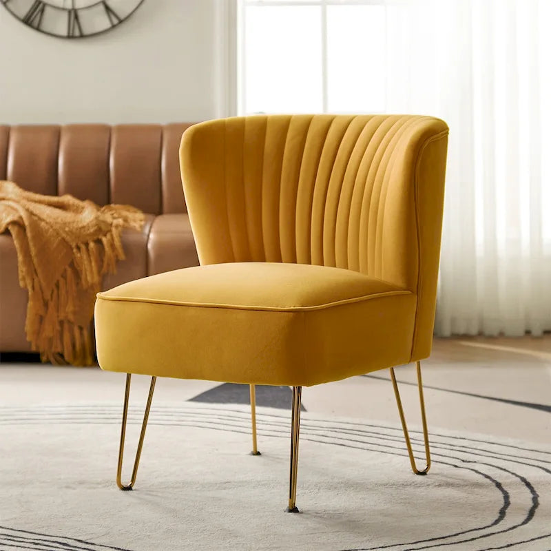 Chaise d'appoint capitonnée moderne en velours avec pieds dorés par