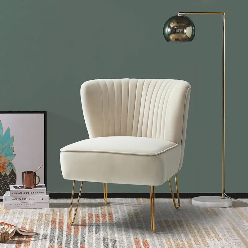Chaise d'appoint capitonnée moderne en velours avec pieds dorés par